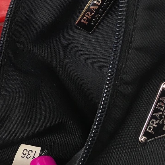 ‼️SOLD‼️AUTH PRADA TESSUTO NYLON MINI BAG! KENDALL - Picture 4 of 8